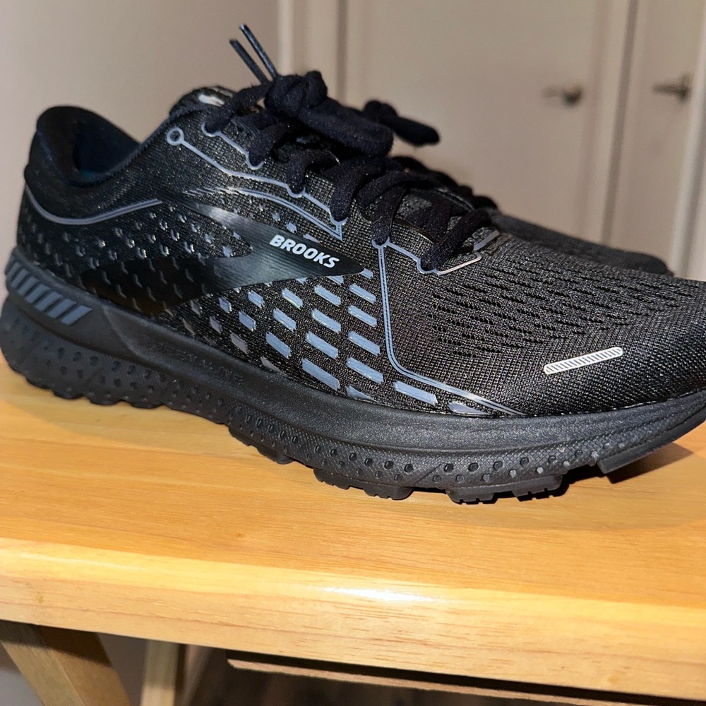 Brooks Adrenaline 21